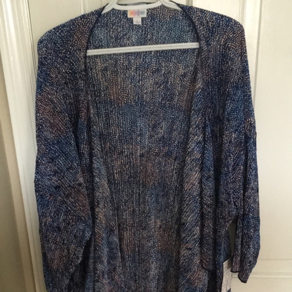 LuLaRoe L Shirley